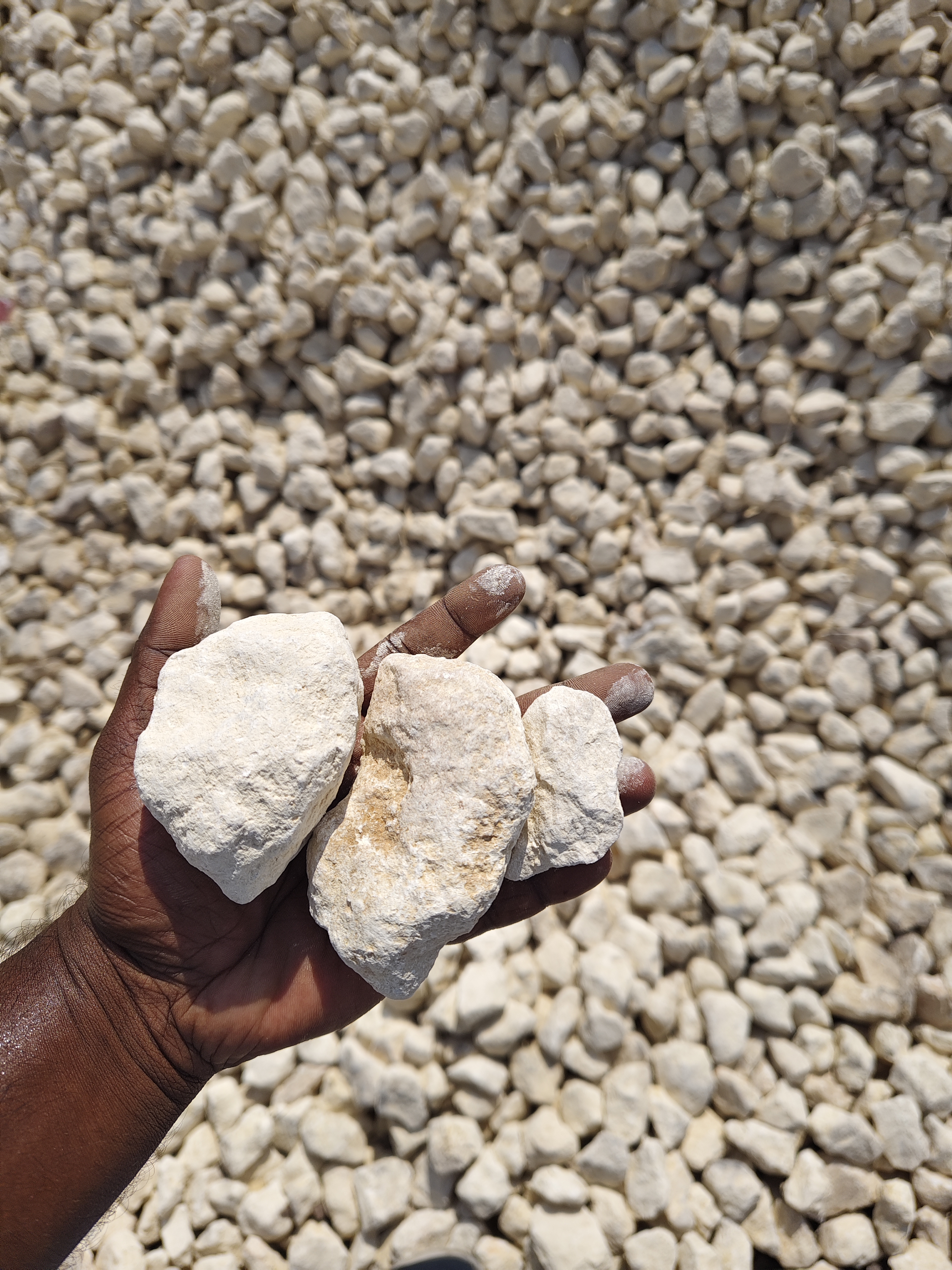 Beige gravel 40-60mm