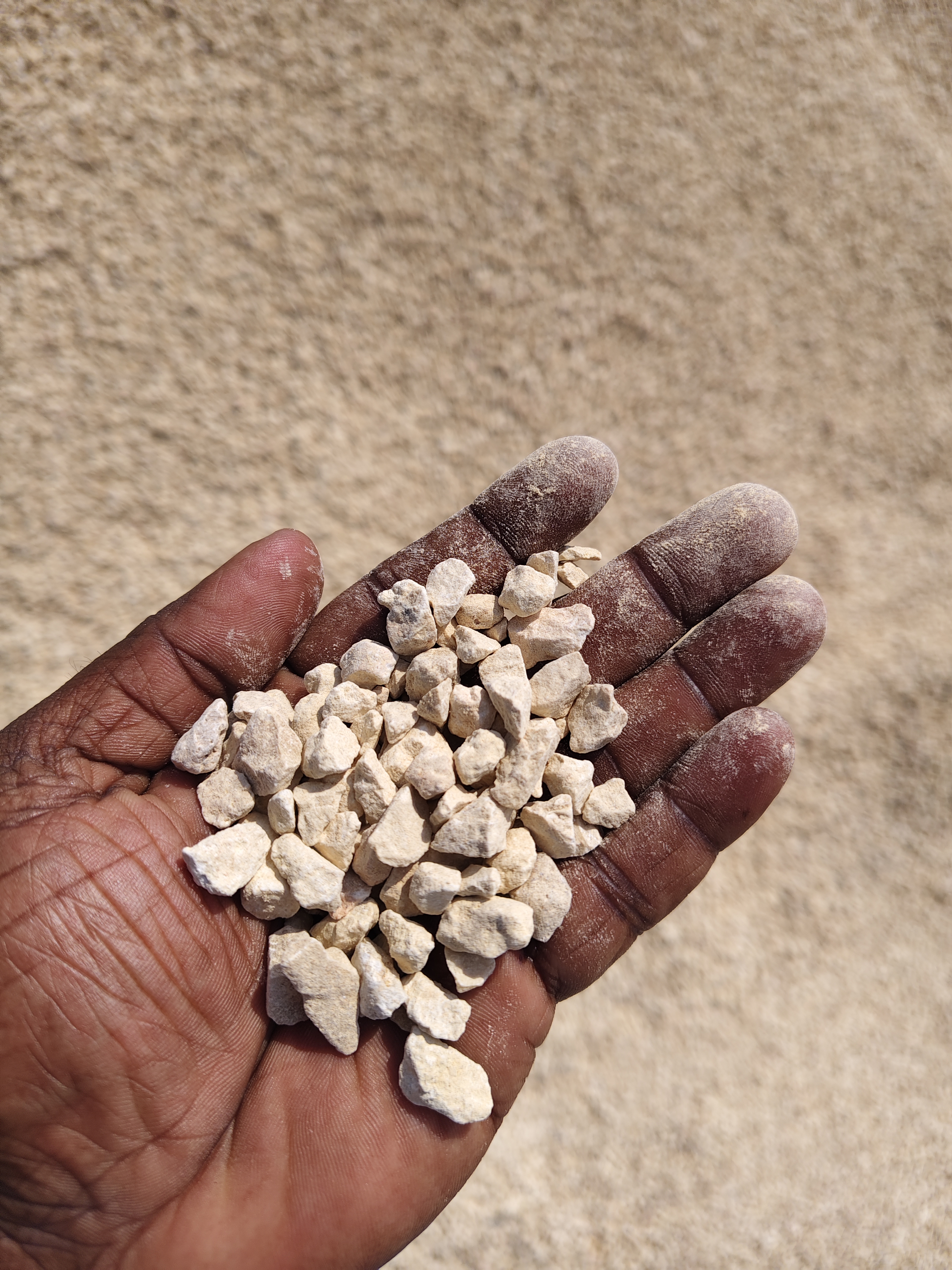 Beige gravel 5-10mm